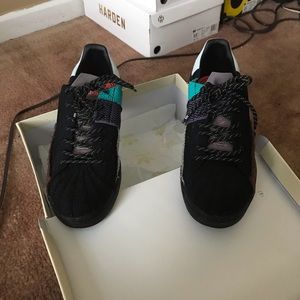 Pharrell Williams super stars